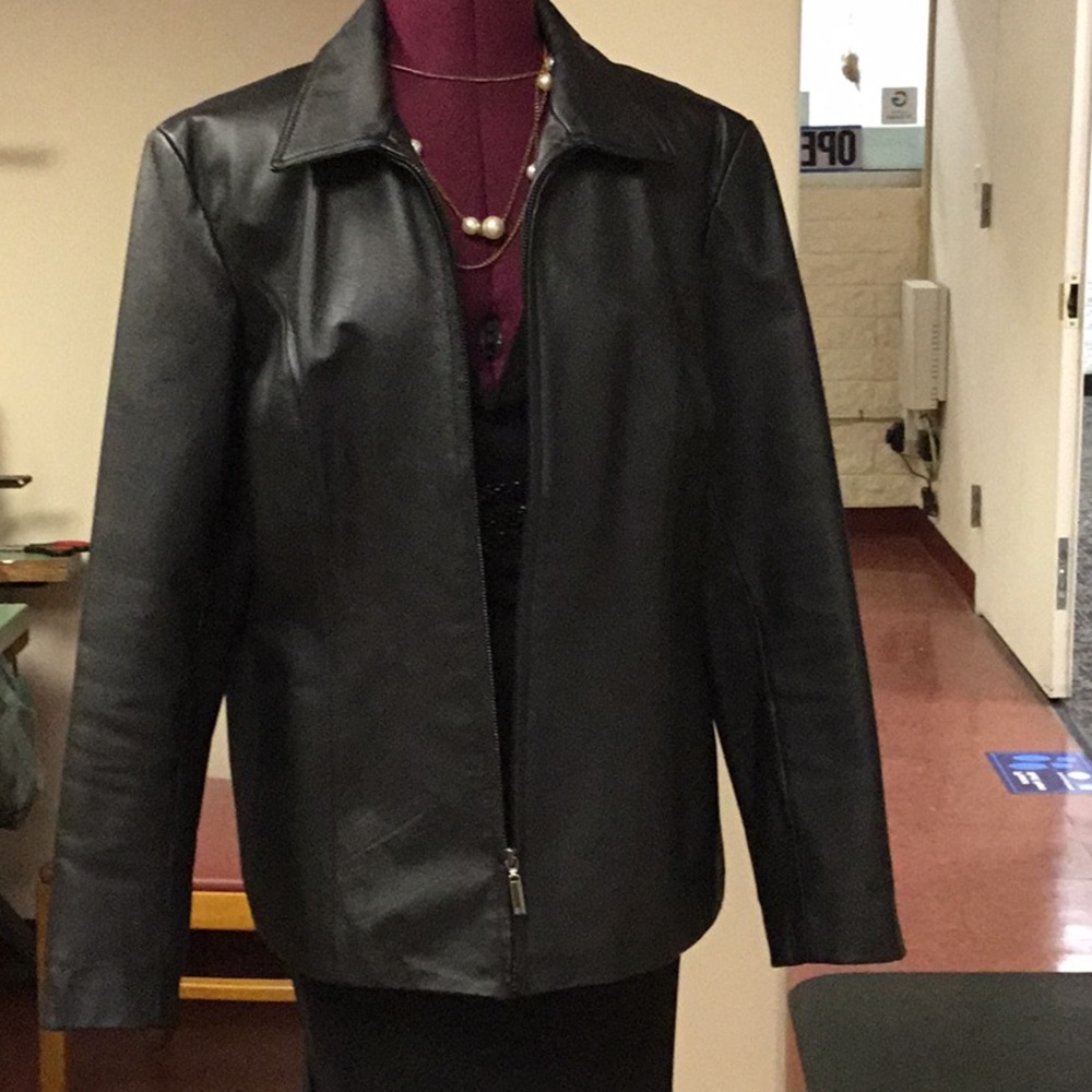 Leather jacket - Picture 2 of 6